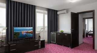 Гостиница Маринс Парк Отель Нижний Новгород Люкс с 1 спальней и отдельной гостиной-3