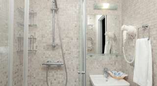 Гостиница Маринс Парк Отель Нижний Новгород Люкс с 1 спальней и отдельной гостиной-1